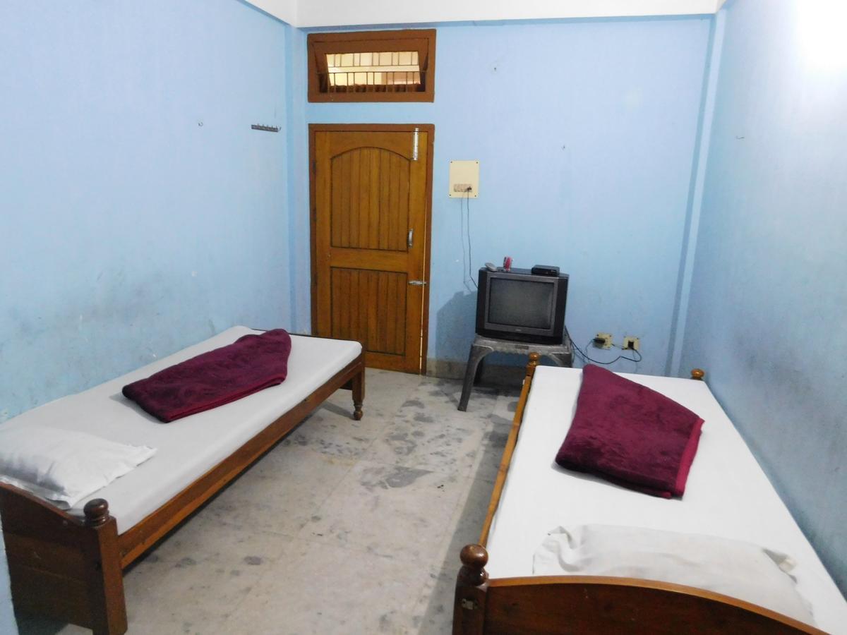 Dispur Lodge Ґувахаті Екстер'єр фото