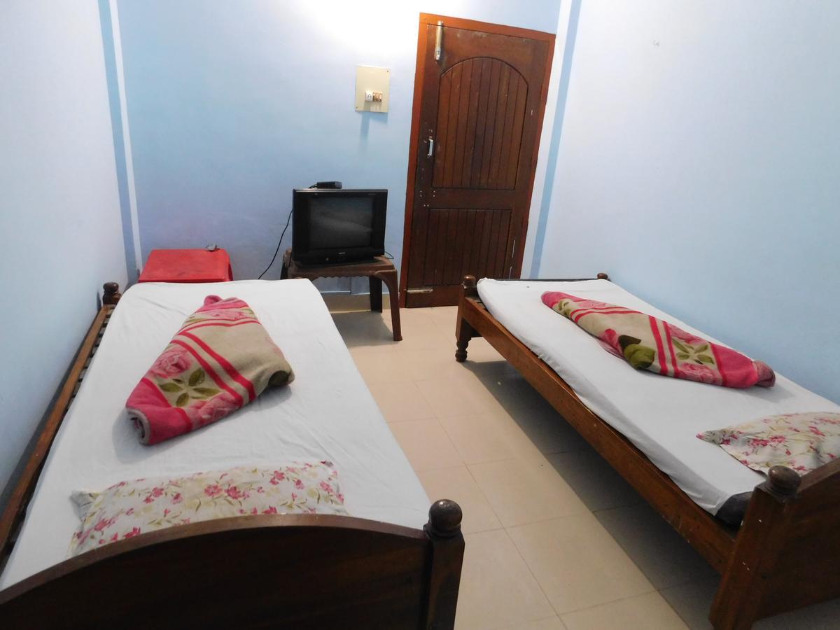 Dispur Lodge Ґувахаті Екстер'єр фото