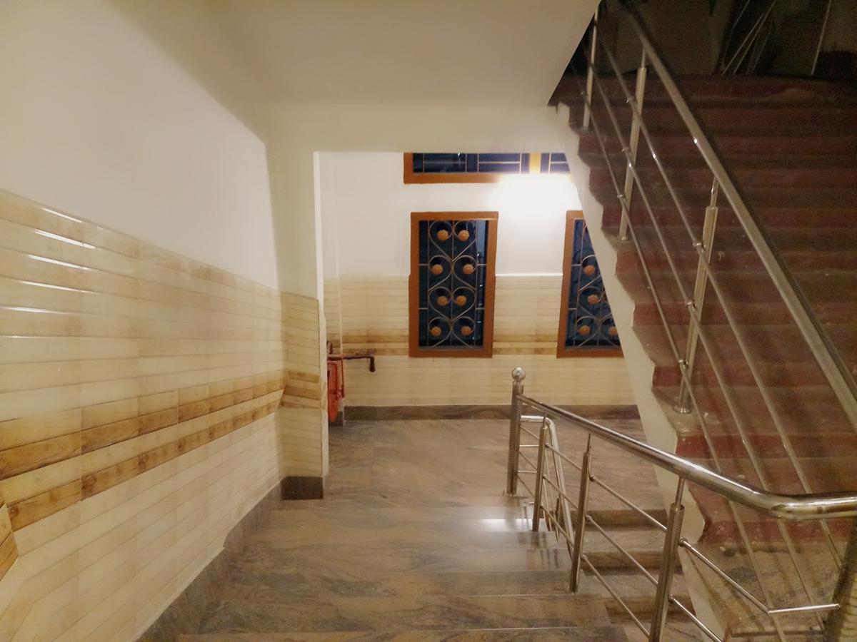 Dispur Lodge Ґувахаті Екстер'єр фото