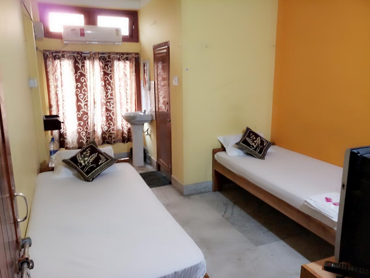 Dispur Lodge Ґувахаті Екстер'єр фото